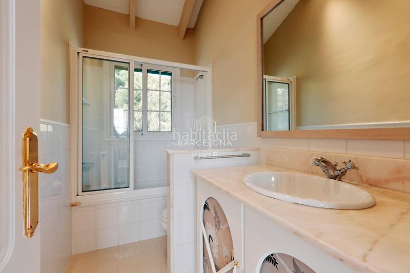 Foto 37abeb78-d231-4148-aa2c-6f26e511f07a. Rent chalet with heating pool in Sant Vicenç Centre Sant Vicenç de Montalt