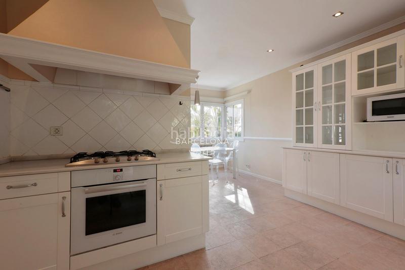 Foto 7074f519-9680-4ad7-94d5-894d9d229b19. Rent chalet with heating pool in Sant Vicenç Centre Sant Vicenç de Montalt