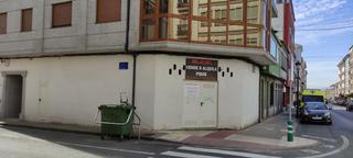 Location Local commercial  Ronda pontevedra. Local sito en ronda pontevedra esquina con luis seoane.
