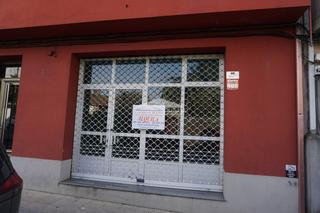 Location Local commercial  Ronda pontevedra. Local-bajo comercial de 100 m2 en alquiler situado en melide, rd