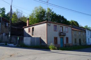 House in Santiso. Conjunto de dos casas para reformar