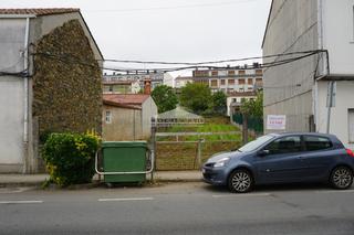 Terreny residencial a Melide. Solar para vivienda plurifamiliar