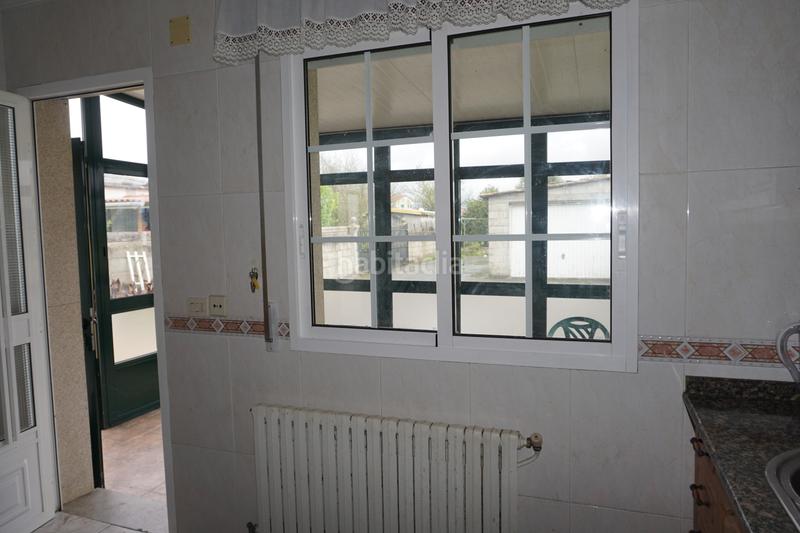 Foto ae8e549a-14b1-4a0a-bed6-54e6ec217978. Casa a rúa folicheiro 94 a Melide