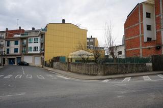 Terreny residencial a Rúa xesús carro 11. Solar para vivienda unifamiliar