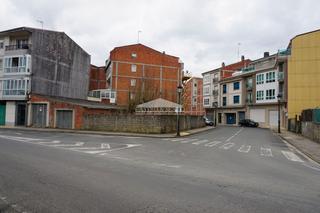 Terreny residencial a Rúa folicheiro 64. Solar para vivienda colectiva
