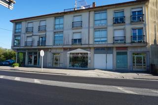 Local commercial à Rúa calvo sotelo 29. Local comercial en esquina