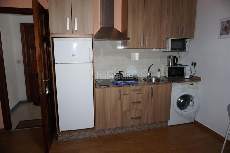 Foto 6979b087-1f51-4775-9051-60524d34a402. Local comercial a calle casiñas 18 a Sobrado