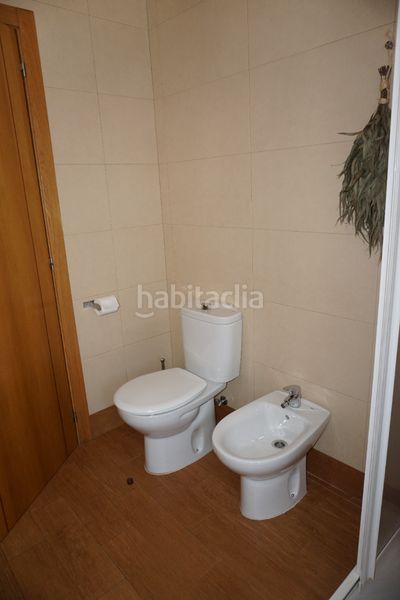 Foto 74f2d710-7c74-485e-8c55-aff32cecaa69. Local comercial a calle casiñas 18 a Sobrado