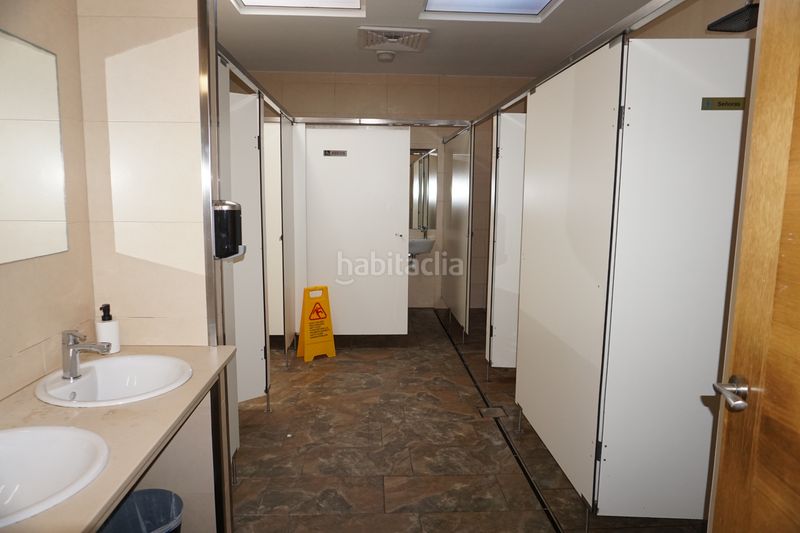 Foto 772d13dd-d0dd-442c-a415-b738748af286. Local comercial a calle casiñas 18 a Sobrado