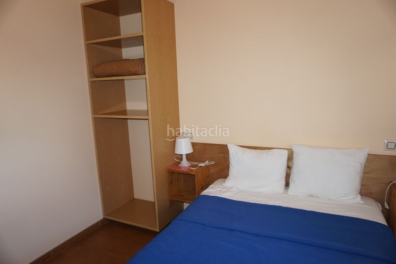 Foto a1cfbd98-b802-41b2-8449-ad323c83d52c. Local comercial a calle casiñas 18 a Sobrado