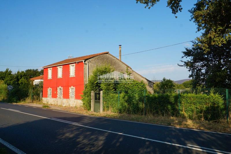Foto b50dc644-5350-48ea-a906-99e7b00f494f. Casa en n/a en Melide