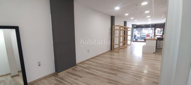 Foto 8839a32e-eca0-45f6-8d8e-b3409bcfedb8. Location local commercial dans n-547 11 dans Melide