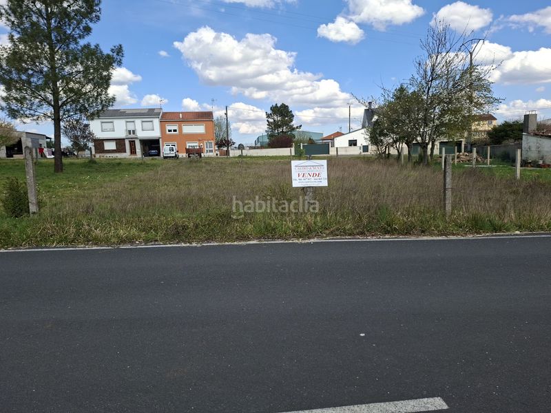 Foto dcdb94d2-a962-44d8-af30-ed69db78de8a. Terreno residenziale in rúa furelos 10 in Melide