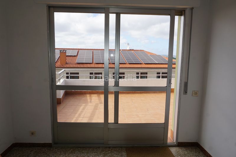 Foto 7d37daba-7171-4494-af6f-faed0eb0b01c. Edifici a avenida de lugo 11 a Palas de Rei