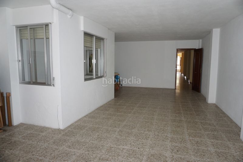 Foto dc838054-bcaf-4f9f-b6dc-c2b05e5e5303. Edifici a avenida de lugo 11 a Palas de Rei