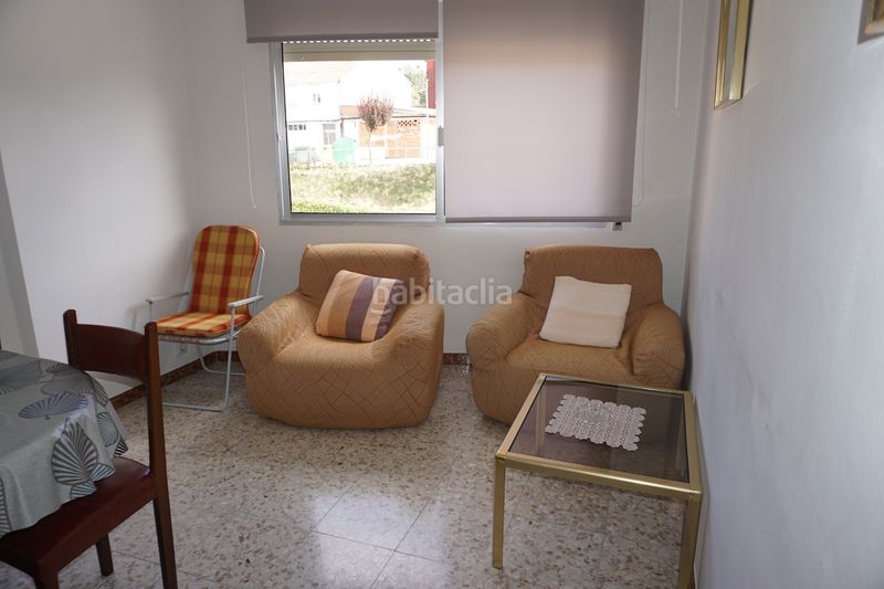 Foto f4c01a7a-b1c8-493b-9ec7-ad4a12634c3b. Edifici a avenida de lugo 11 a Palas de Rei