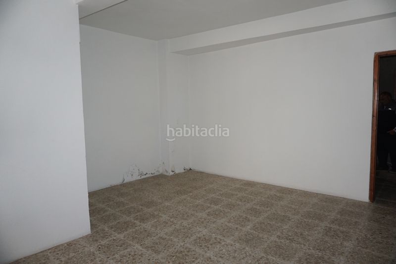 Foto f8dae9dd-3766-497f-b268-9363247e6629. Edifici a avenida de lugo 11 a Palas de Rei