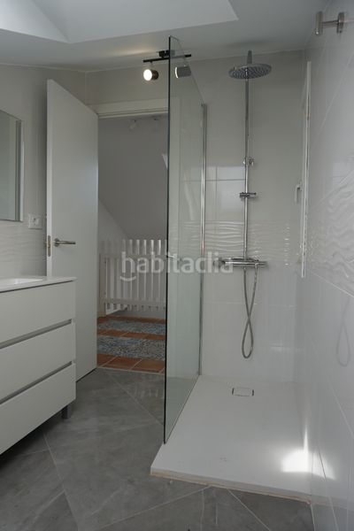 Foto 35867808-ece9-4663-a58a-e9b1d1e6d18c. Pis a rúa cantón san roque 3 a Melide