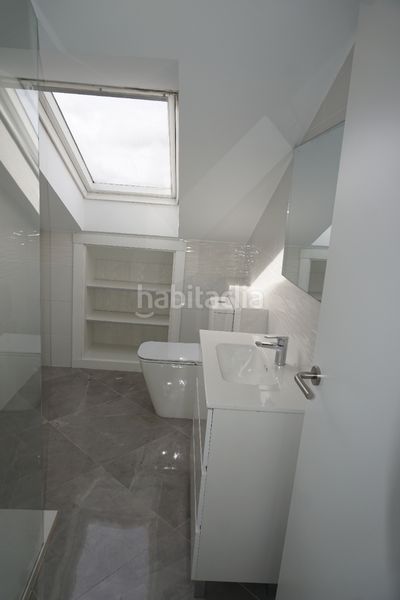 Foto 40334cf3-d086-4796-b042-3a3cae91b4d1. Pis a rúa cantón san roque 3 a Melide