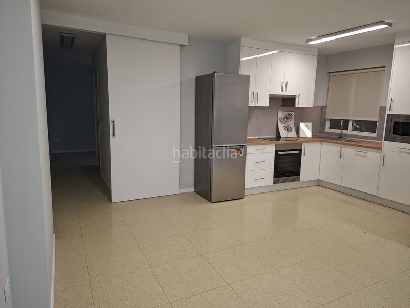 Foto 994acd43-1b37-41c1-828f-2c66f5216399. Pis a rúa cantón san roque 3 a Melide