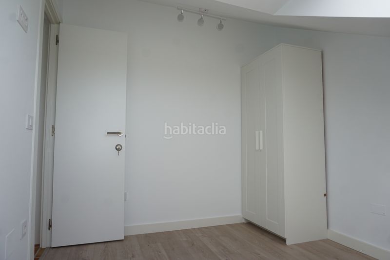 Foto c2f44fe8-62ab-4a1e-8e4e-008ebc02f077. Pis a rúa cantón san roque 3 a Melide