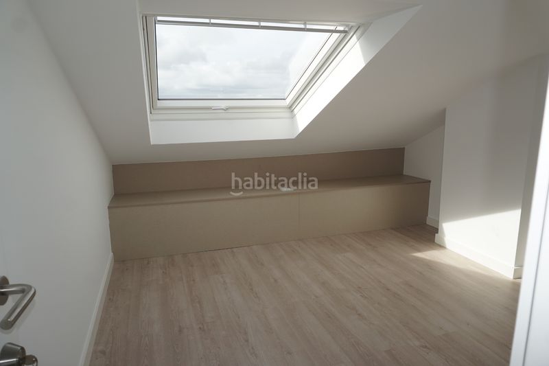 Foto d5ee9bad-f4ca-48e2-aec9-faa93af146e8. Pis a rúa cantón san roque 3 a Melide