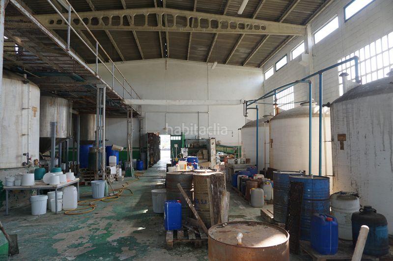 Foto b0634e7f-3a6d-4a77-acbf-e26b6053d151. Nau industrial a n-547 16 a Melide