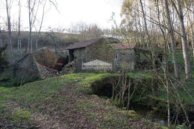 Foto 8b5eb6dc-9b6c-4d27-97f9-176c9424debe. Masia a Palas de Rei