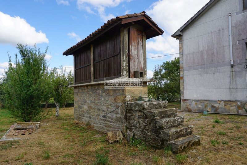 Foto 786bd29e-c119-4fff-9b0c-8271e4801f0a. Casa amb calefacció a Palas de Rei