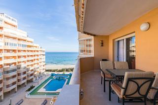 Appartement in Urbanizacion hawai v -pl r (manga) 1. Piso de dos dormitorios en primera línea de playa en la manga