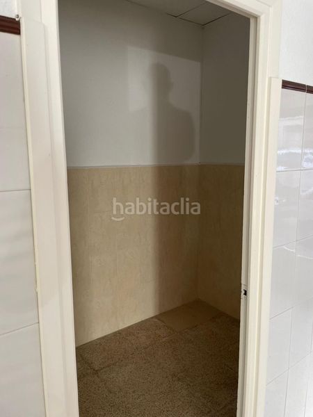Foto b9b3fb3d-4c5c-4a71-bdd8-d85b83b1279f. Rent business premise in Cieza