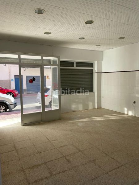 Foto df1c9a11-5b6e-4e20-9b15-57a2dcef8338. Rent business premise in Cieza