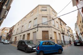 Casa en Cieza. Edificio casa  piso calle del barco