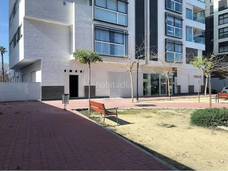 Foto b243ae1c-56ce-4952-99a1-6bfc8453bd98. Alquiler local comercial estupendo local comercial en Juan Carlos I. en Murcia