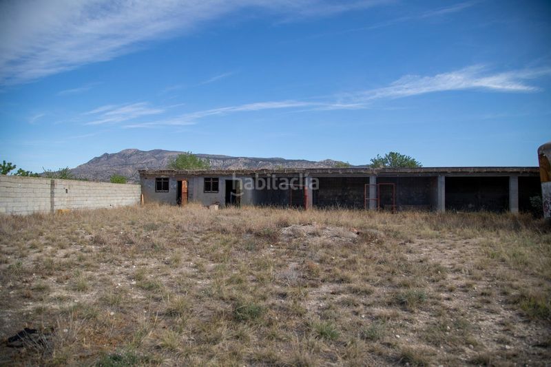 Foto 70281995-f3b9-4916-ae1c-85c194ebf952. Casa amb aparcament piscina a Pinoso