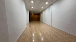 Local Comercial a Cieza. Local comercial en paseo
