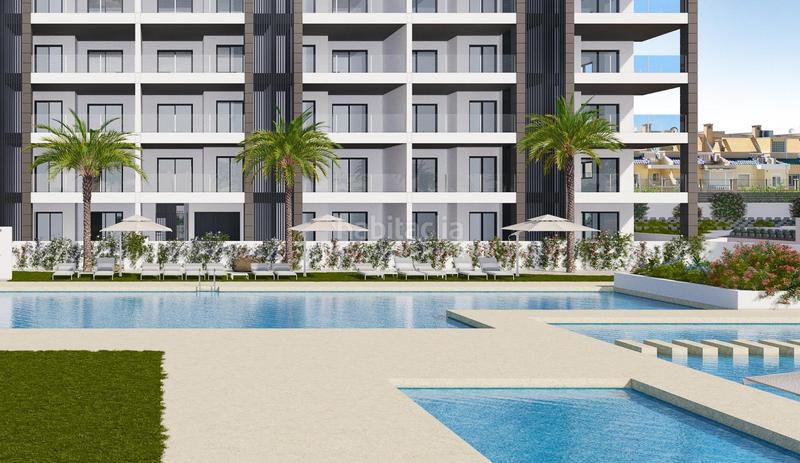 Foto 196860d0-5c38-49b5-b135-a01b06d5c39e. Ground floor with heating parking pool in Torreblanca Torrevieja