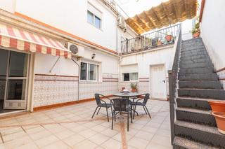 House in Cieza. Dos en uno en el centro del pueblo
