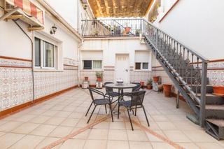 Rez-de-chaussée à Cieza. Planta baja cerca del teatro capitol