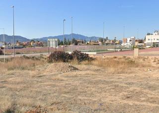 Terreny residencial a Abarán. Solar urbano con 100 edificabilidad en hoya del campo