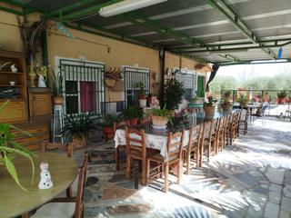 Country house in Calle paco antón 17. Casa rústica con piscina en cañada hermosa
