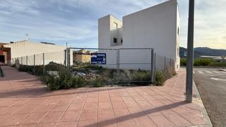 Terreny residencial a Abarán. Parcela tomas benavente bernal esquina