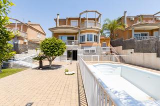 Xalet a Castillo mula 58. Chalet en venta urbanización altorreal