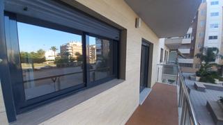 Lloguer Pis  Avenida don juan de borbon. Estupendo piso en juan de borbón