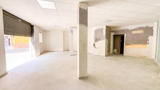 Lloguer Local Comercial a Cieza. Local comercial junto al camino de murcia