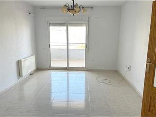 Appartamento in Avenida narciso yepes 3. Vivienda de banco.