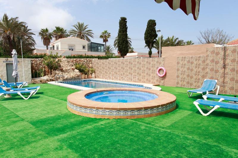Foto 25a14fe9-7f8e-4519-a980-8f1d8635db70. Xalet amb piscina a Entremares Manga del Mar Menor (La)