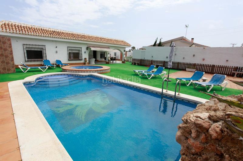 Foto 8b8d7aa4-5c6c-4f12-a5f4-2d4d088bc073. Xalet amb piscina a Entremares Manga del Mar Menor (La)