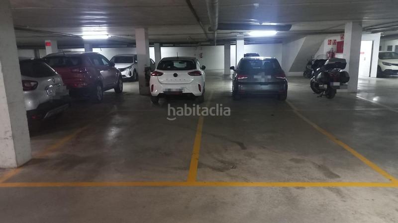 Foto c81f5993-1c88-4ca3-8274-fd4e5fa54d6e. Parking voiture dans Ronda Sur Murcia