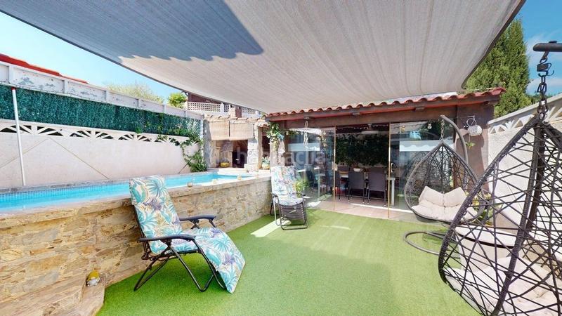 Foto f99d4fde-aa78-4c41-ae2a-972640770c8b. Casa pareada chalet pareado con piscina privada en la nucía en Nucia (la)